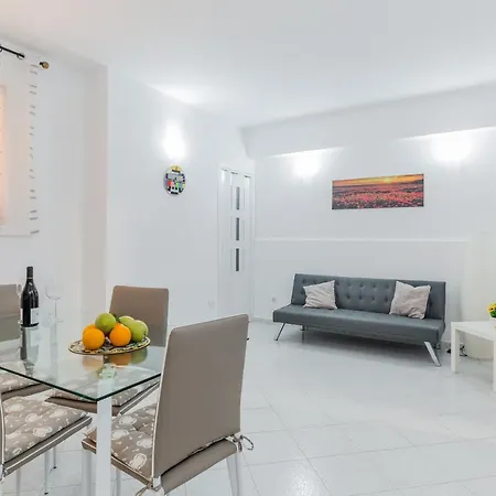 شقة Anna's House Near The Sandy And With Wifi